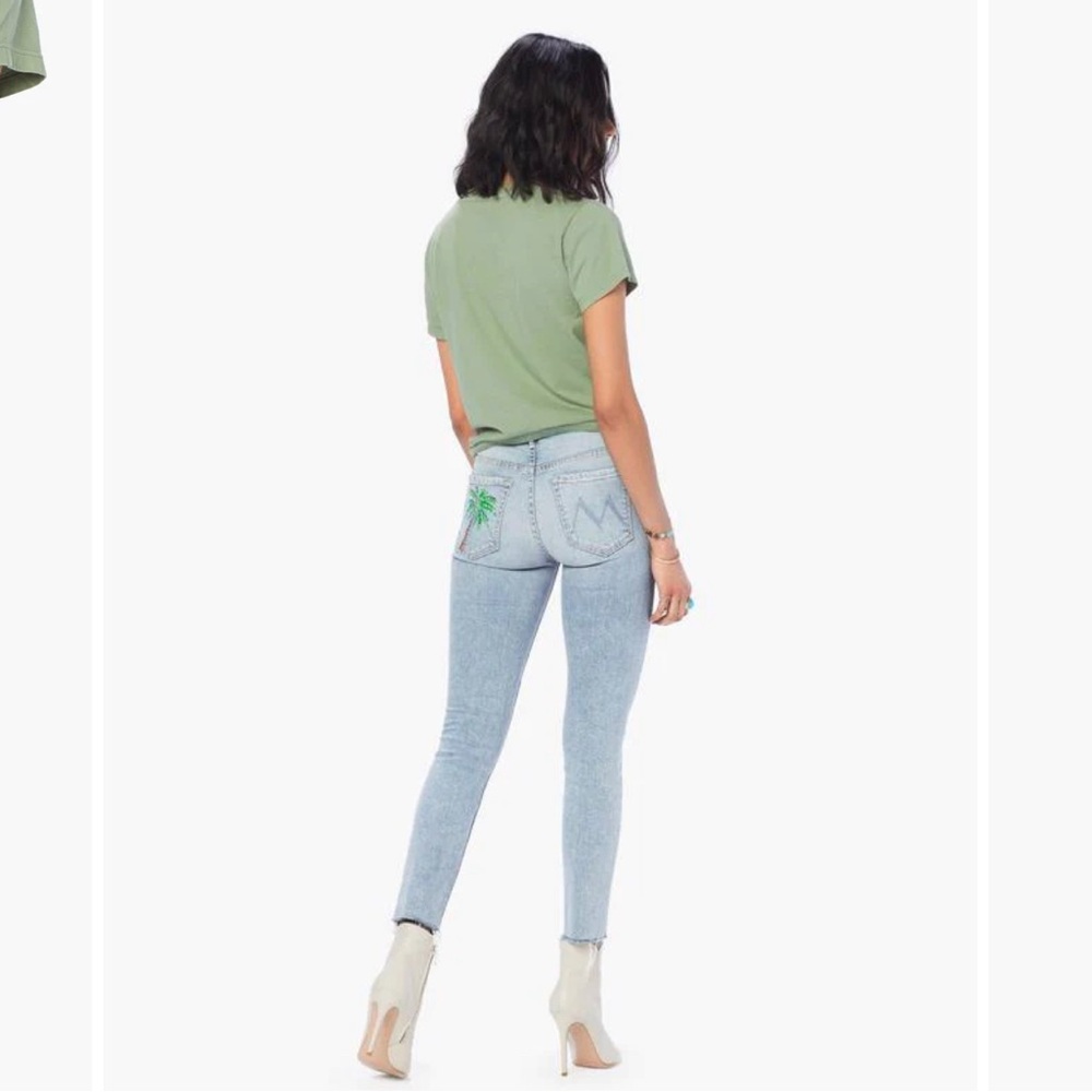 Mother High Waisted Looker Ankle Fray Jean In Drinking By The Pool 26